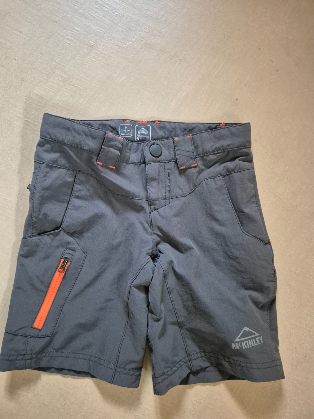 Mckinley Pantaloni: McKinley Shorts, Gr. 104,  dunkelgrau – Usato da Dietikon venduto da grafad
