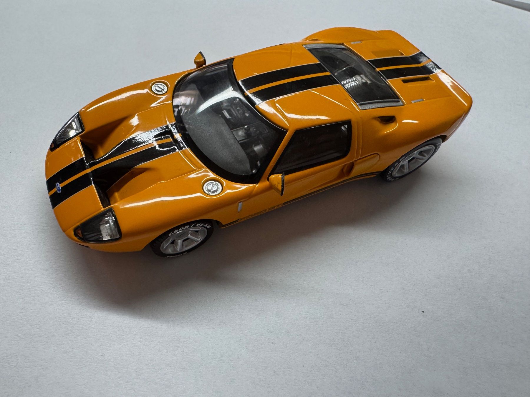 Minichamps Modellini d'auto: Ford GT 40 Minichamps – Usato da Court venduto da Cedos