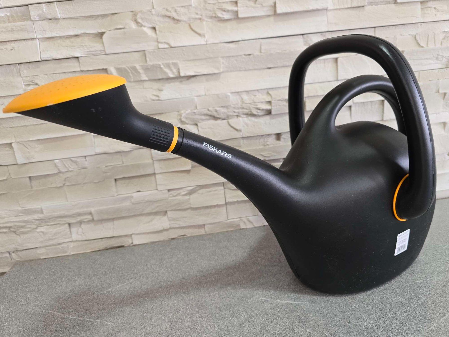 Bewässern & Giessen: Fiskars Gießkanne 10 Liter Kunststoff Gartengießer 2 Griffe – Neu (gemäss Beschreibung) aus Baar von  1
