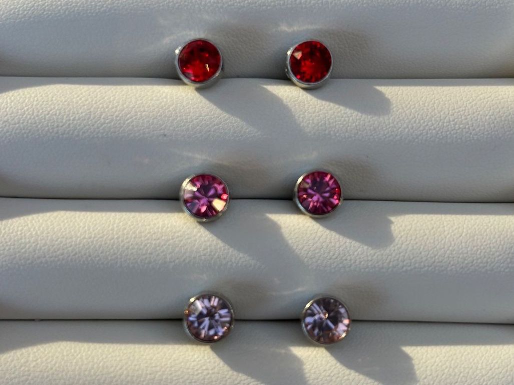 Altri gioielli: Ohrstecker-Set mit Swarovski-Steinen Nr. 4 – Nuovo (secondo la descrizione) da Rothenburg venduto da stacostaco