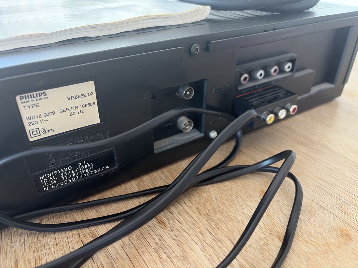 Philips Home Cinema: Philips VHS Videorecorder VR6589 - Nostalgie pur – Difettoso da Degersheim venduto da 8sven 1