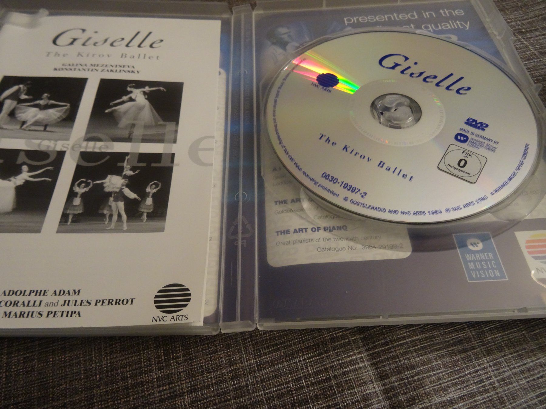 Tutti i DVDs: Giselle - The Kirov Ballet DVD – Usato da Olten venduto da Disc-Ausverkauf 1