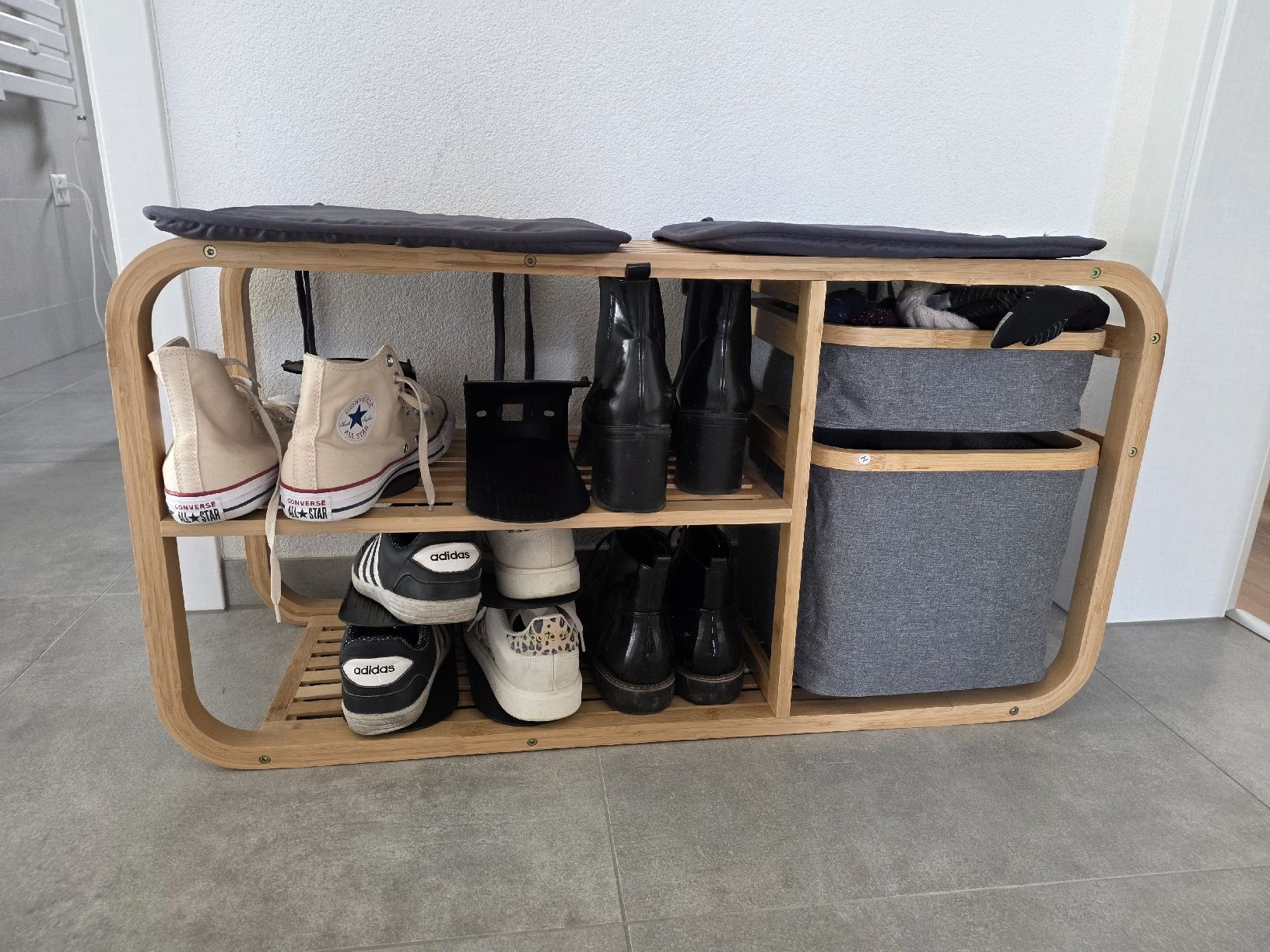 Regale: meuble à chaussures – Gebraucht aus Vétroz von tgu_2rjn