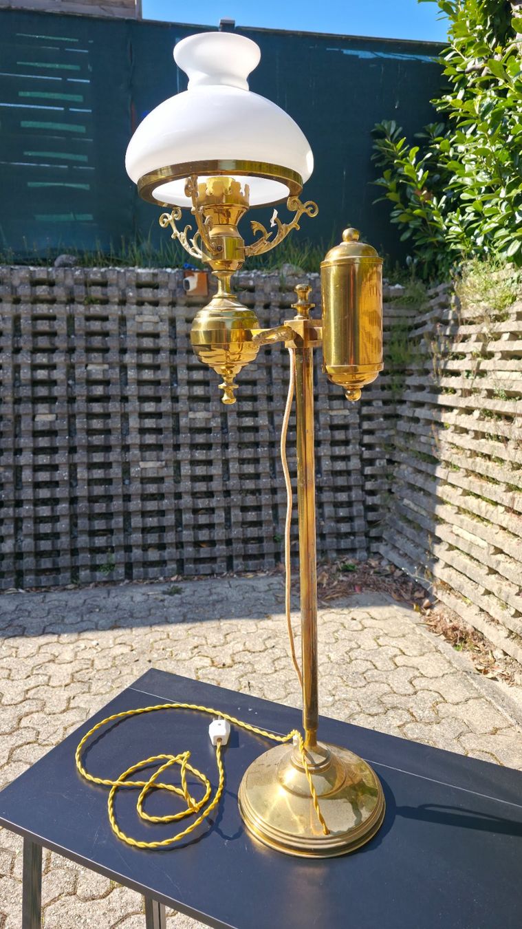 Lampes: Lampe ancienne – D'occasion à Commugny par stschirru