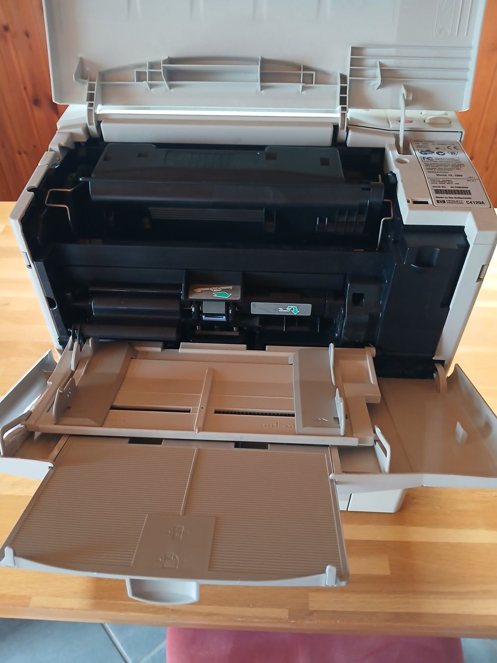Hewlett Packard Drucker: HP LaserJet 4000N Drucker – Gebraucht aus Stierva von Digidoc 1