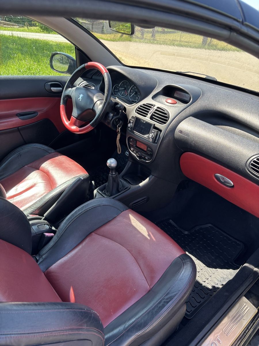 Peugeot Automobili: Peugeot 206 CC Cabrio – Usato da Zeiningen venduto da mat_yxt8 2