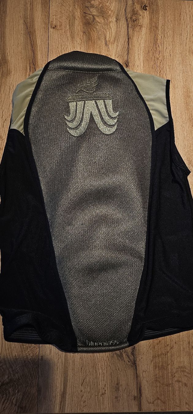 Protections: Bluegrass Grizzly Lite Protektor Set Grösse L – Neuf avec emballage d'origine à Müntschemier par Nacc90 4