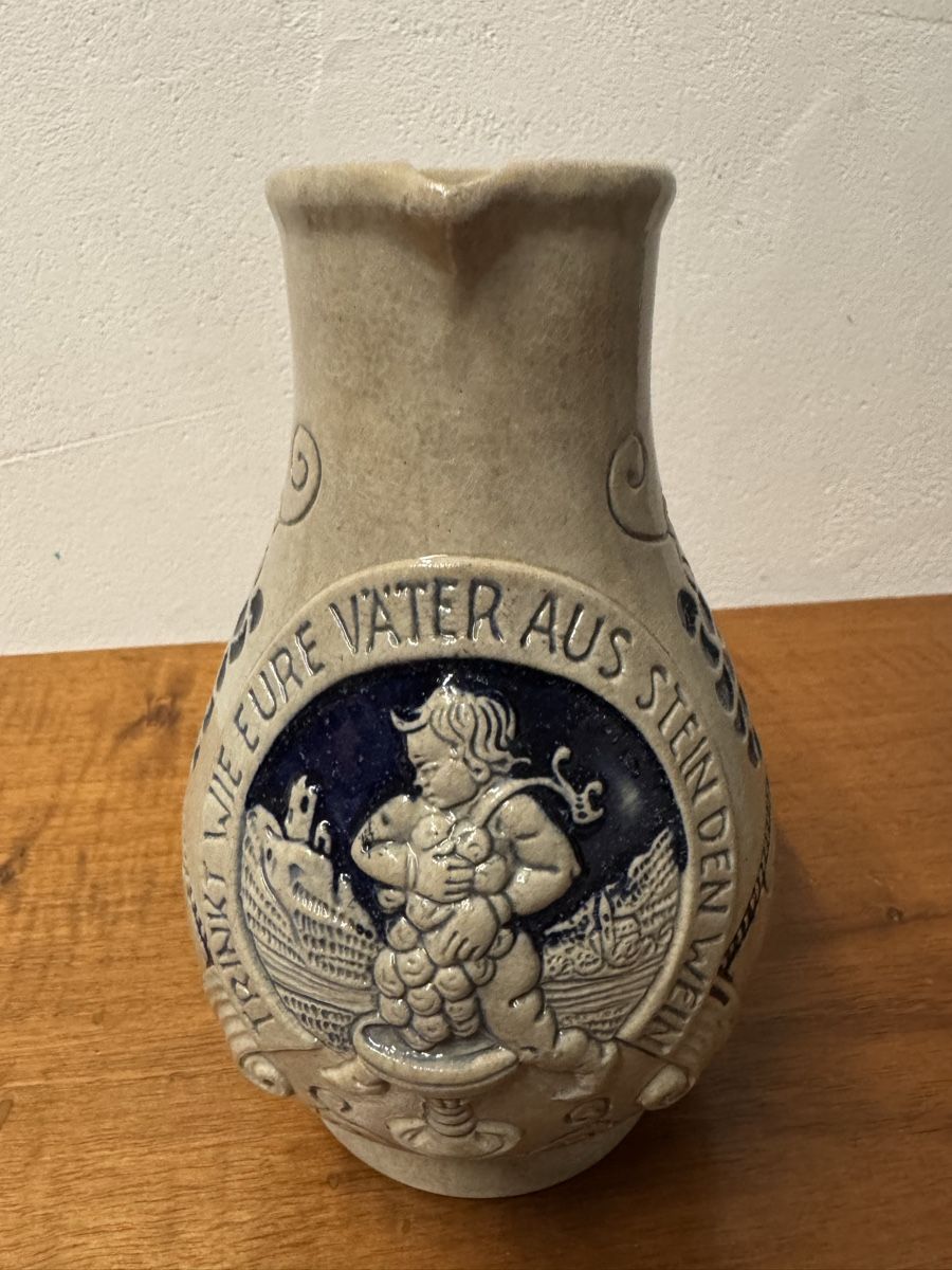 Karaffen: Pichet à vin allemand en grès du Westerwald – Gebraucht aus Le Châble VS von mtp_6k9b