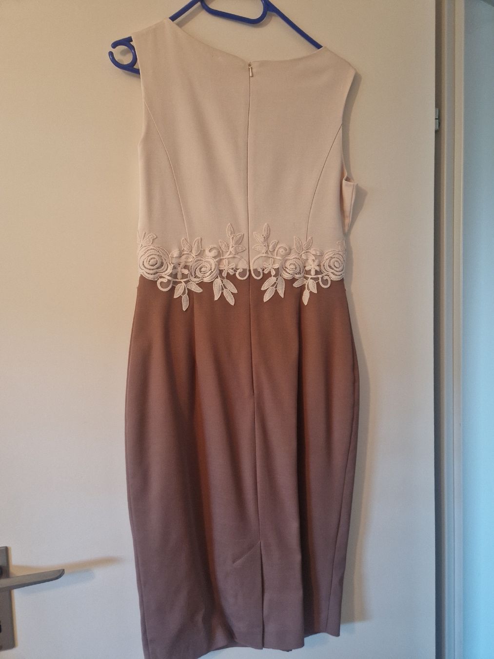 Phase Eight Vestiti: Phase Eight Kleid mit Jäckchen beige braun M – Nuovo e nell'imballaggio originale da Ebikon venduto da kov_9vqb 4