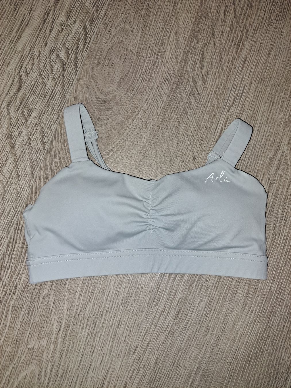 Tops: Stylischer Arlu Sport-BH Grösse S – Gebraucht aus Wetzikon ZH von secondhandsfashion