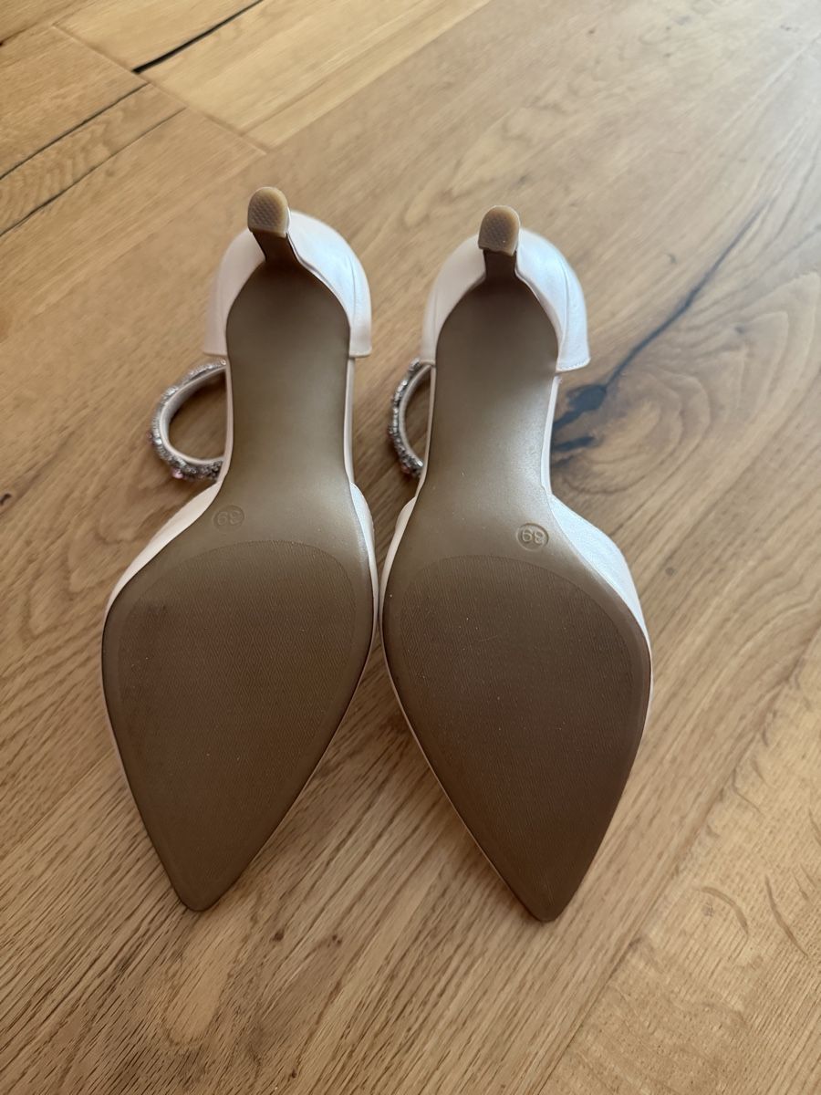 Damenschuhe: PESARO Pumps beige Strass Gr.  39 neu – Neu (gemäss Beschreibung) aus Sargans von Rohan12 3