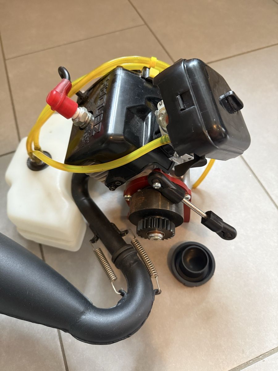 Zenoah Modellismo RC: Zenoah g230rc NEU – Nuovo e nell'imballaggio originale da Hornussen venduto da mag_7c89 4