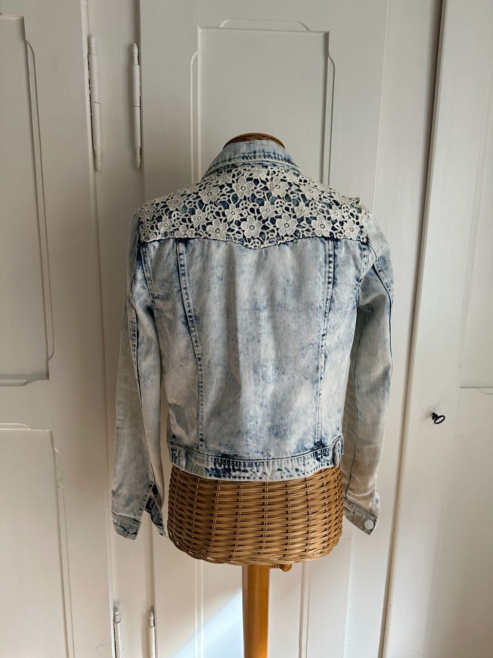 Jacken: FISHBONE - Jeansjacke hellblau XS – Gebraucht aus Zürich von Diazaio 2