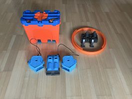 Hot Wheels Rennbahn Set mit Box und zwei Autos gebraucht