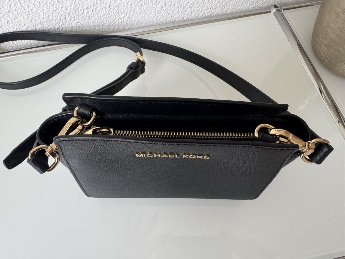 Michael Kors Taschen für Damen: Michael Kors kleine Handtasche – Gebraucht aus Hergiswil NW von Arbours 2