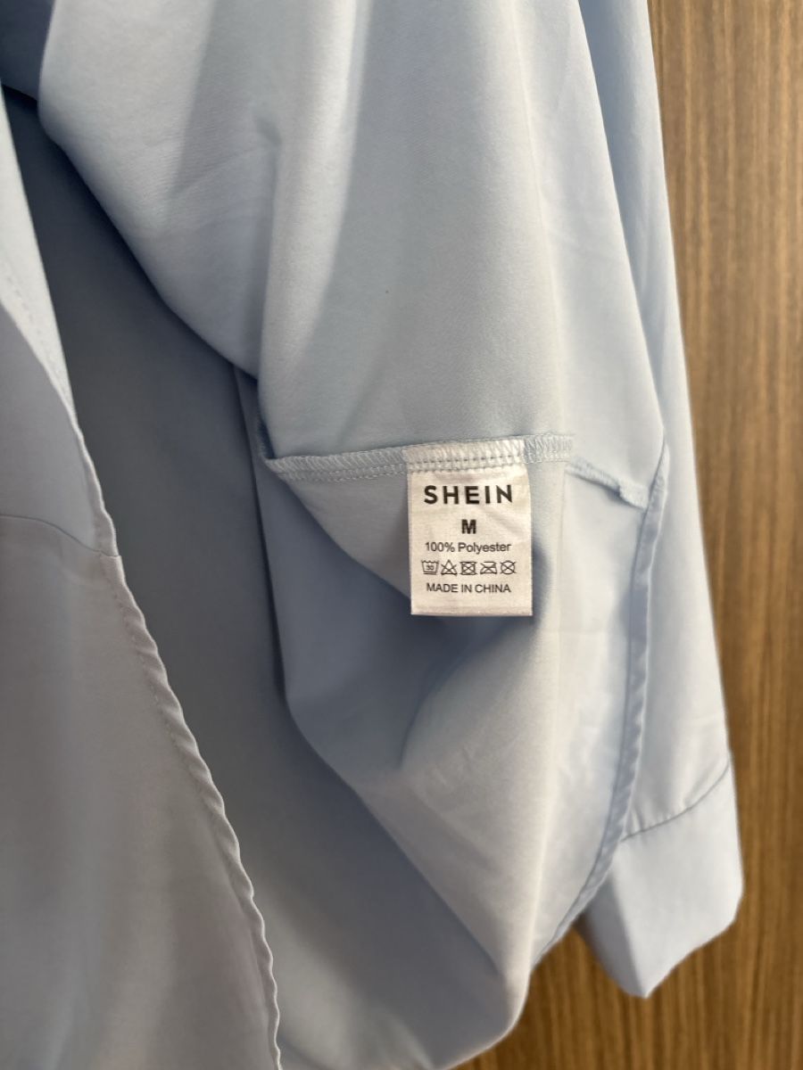 Shein Camicette: Hemd Shein hellblau Langarm Polyester Grösse M neuwertig – Nuovo (secondo la descrizione) da Mels venduto da scn_98jw 4