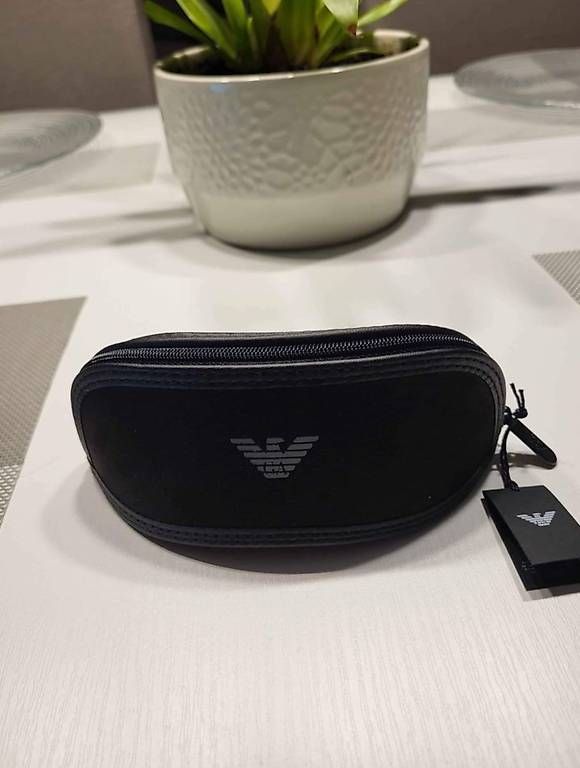 Autres vêtements & accessoires: Neu Armani Brillenetui – Neuf (Voir description) à Suhr par lul_87gh