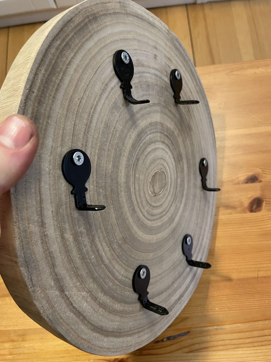 Fixations: Wooden Key Holder, Wall Mounted, Rustic Design, Unique – Neuf (Voir description) à Seuzach par Wolf936 1