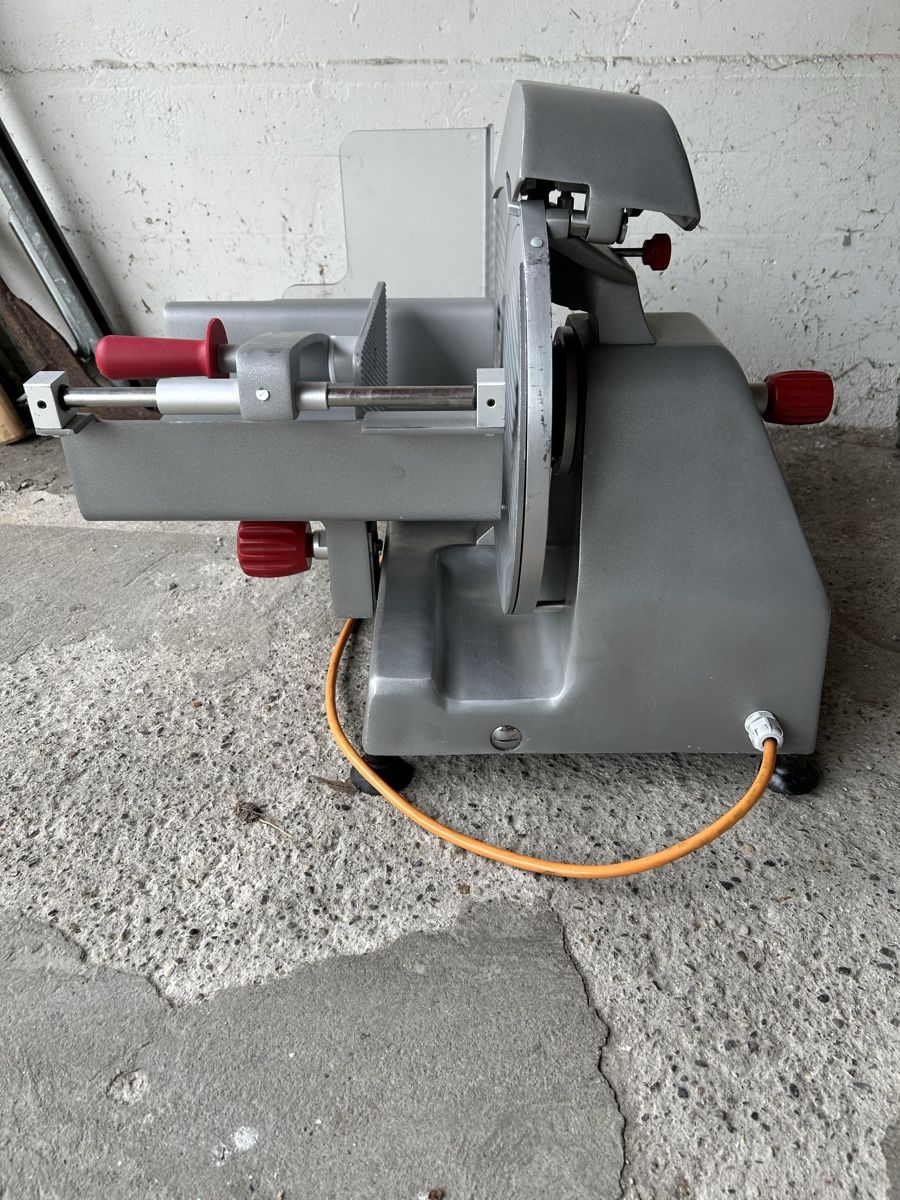 Elettrodomestici da cucina: AUFSCHNITTMASCHINE BERKEL? MANCONI? – Usato da Bottmingen venduto da Surubi 5