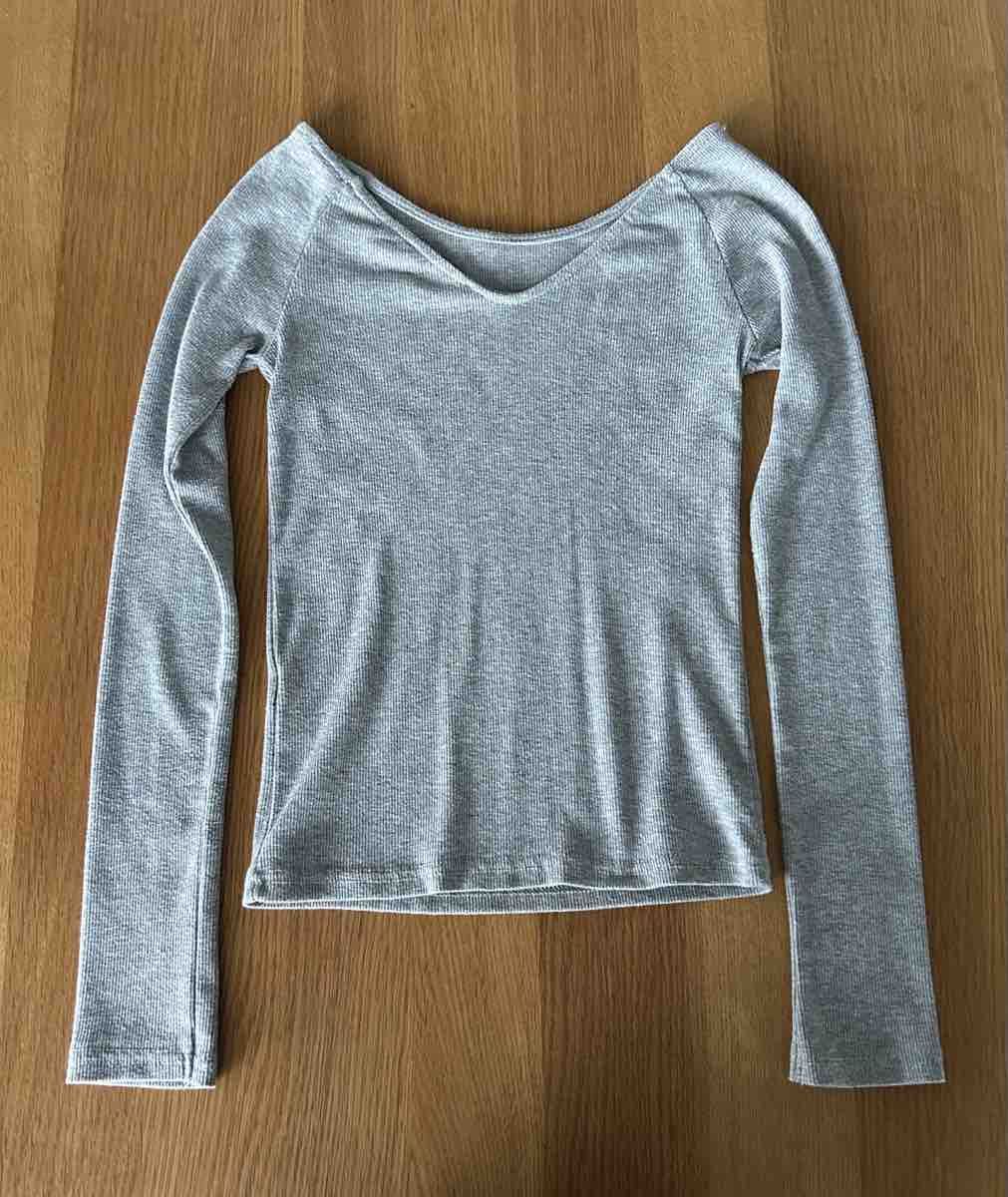 Zara T-shirt: Zara Langarmshirt Grösse S Grau – Nuovo (secondo la descrizione) da Schwarzenbach SG venduto da bienchen22 1