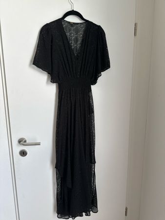 Kleid Maje schwarz Grösse 36 Lochstickerei 