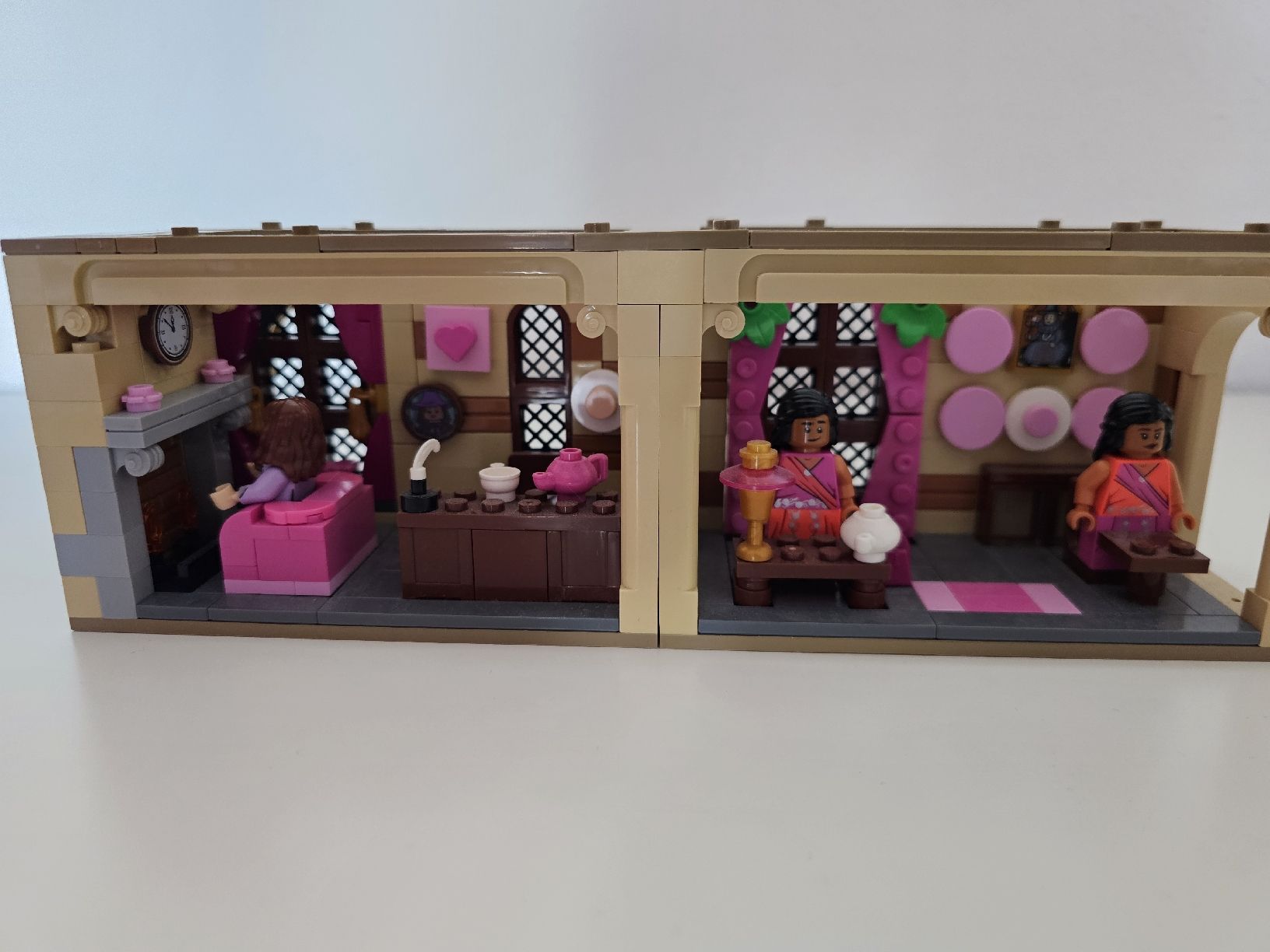 Lego Kit di costruzioni: MOC Lego Harry Potter Pink Office – Nuovo (secondo la descrizione) da Bellach venduto da Mihai17