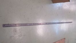 Stahllineal 45x7mm Gesamtlänge 2.75m von Metallkreissäge