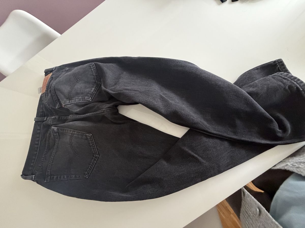 Levi's Jeans: Levis jeans gr 36 mit pulli gr xl – Usato da Winterthur venduto da EasyRS 3