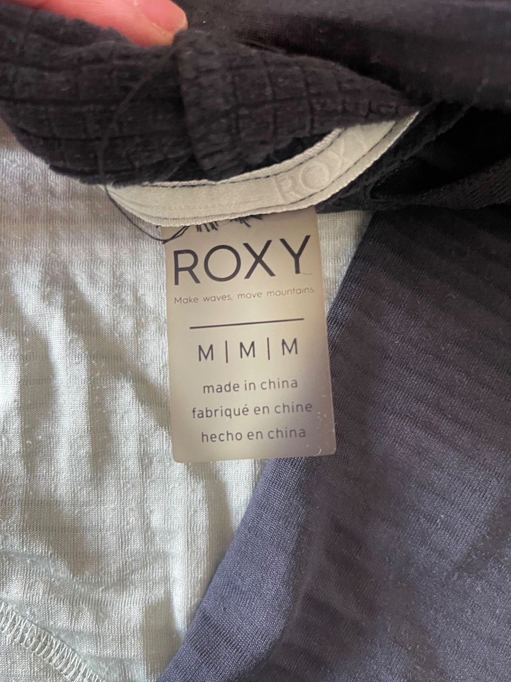 Roxy Top: Roxy Sport Oberteil , Gr. M – Usato da Horgen venduto da Sol-verde 1