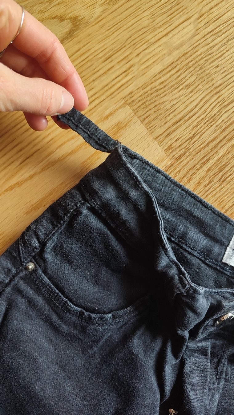 Jeans: Schwarze Damen Jeans PUMP, Grösse 36/38, – Usato da Basel venduto da kopfstand 2