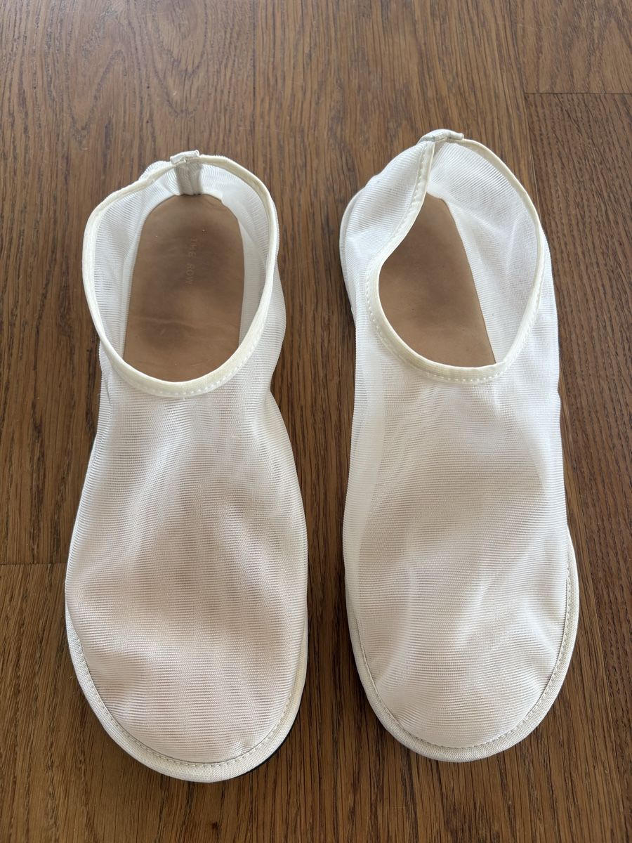 The Row Scarpe da donna: The Row Mesh Flats in weiss / 40 – Usato da Zug venduto da bia_v6gf