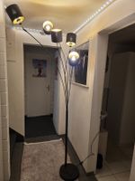 Lampadaire design noir avec 5 lampes - Élégant!