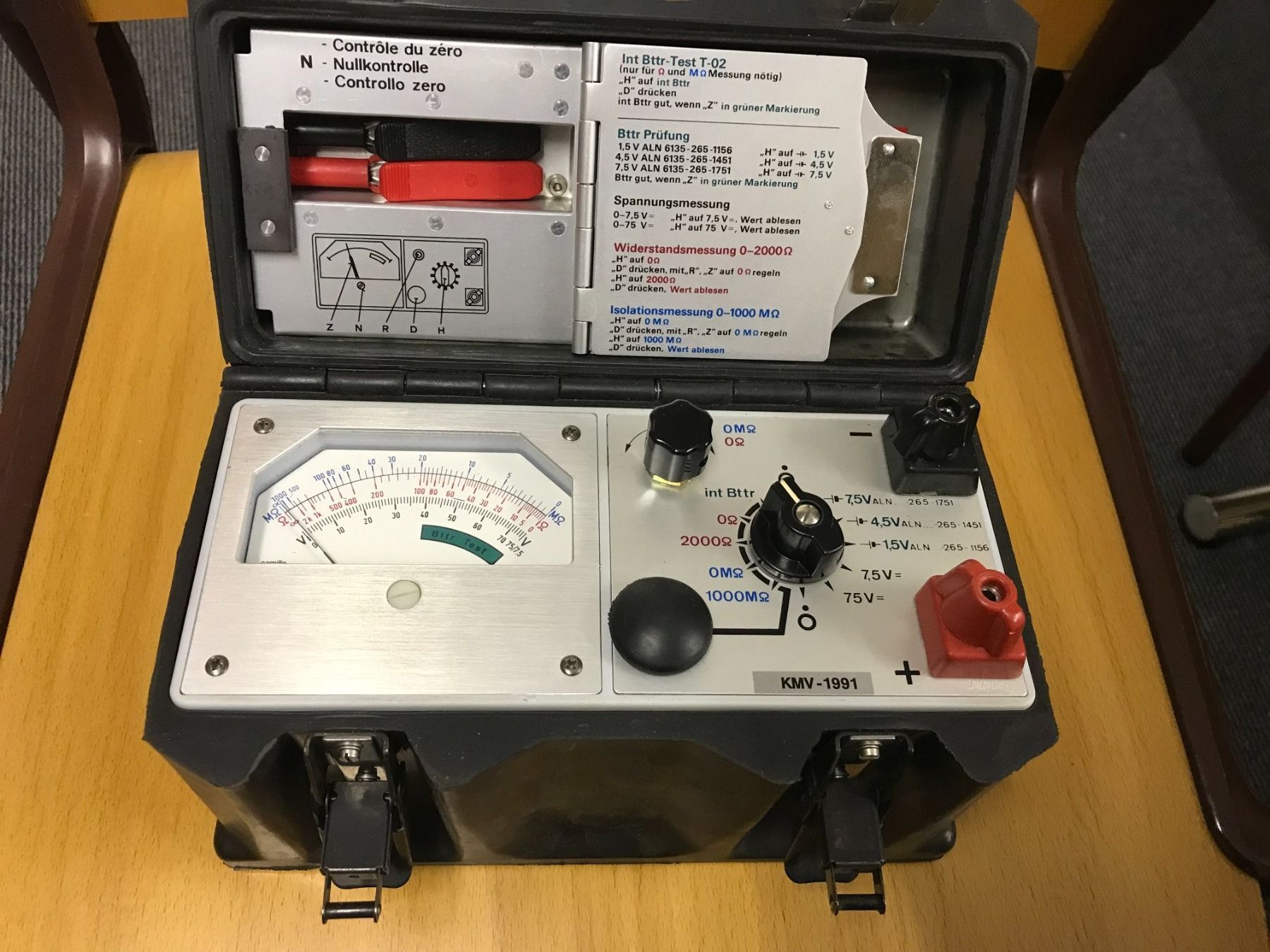 Misurare: Militär Elektro Messgerät T-02 – Usato da Wangen b. Olten venduto da Hba2