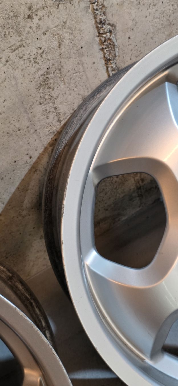 BMW Cerchioni: Jantes 5x120 – Usato da La Roche FR venduto da Kevinmolina10 5