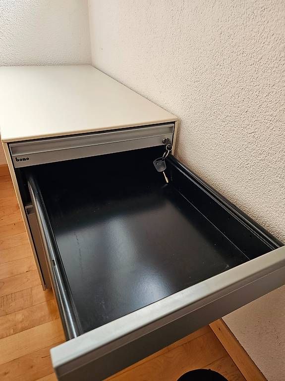 Korpus: Rollcontainer – Gebraucht aus Brügg BE von Paesci8 2
