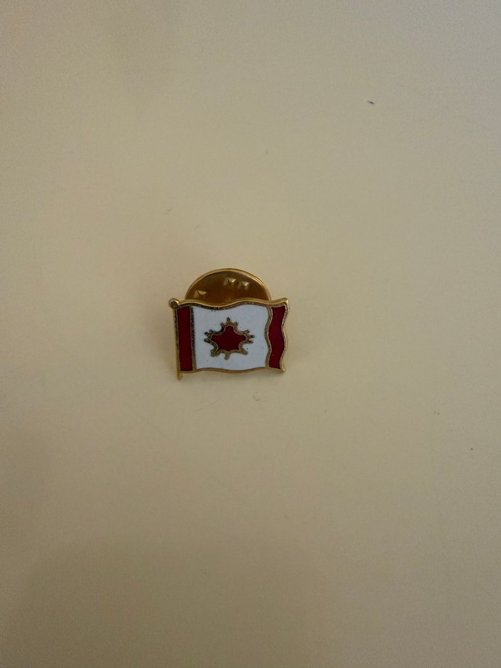 Plaketten & Abzeichen: Vintage Pin Anstecker Canada Flagge – Gebraucht aus Grüningen von saya14