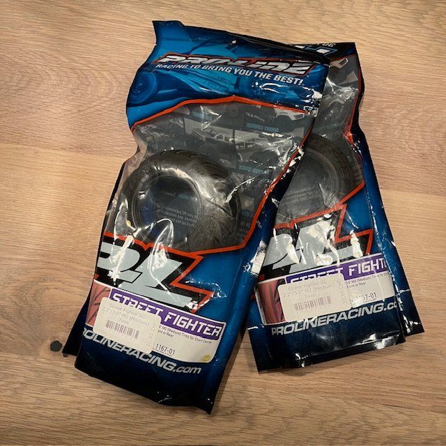 Modellismo RC: Pro-Line Streetfighter Short Course Reifen, Medium – Nuovo e nell'imballaggio originale da Wilen b. Wil venduto da alma010