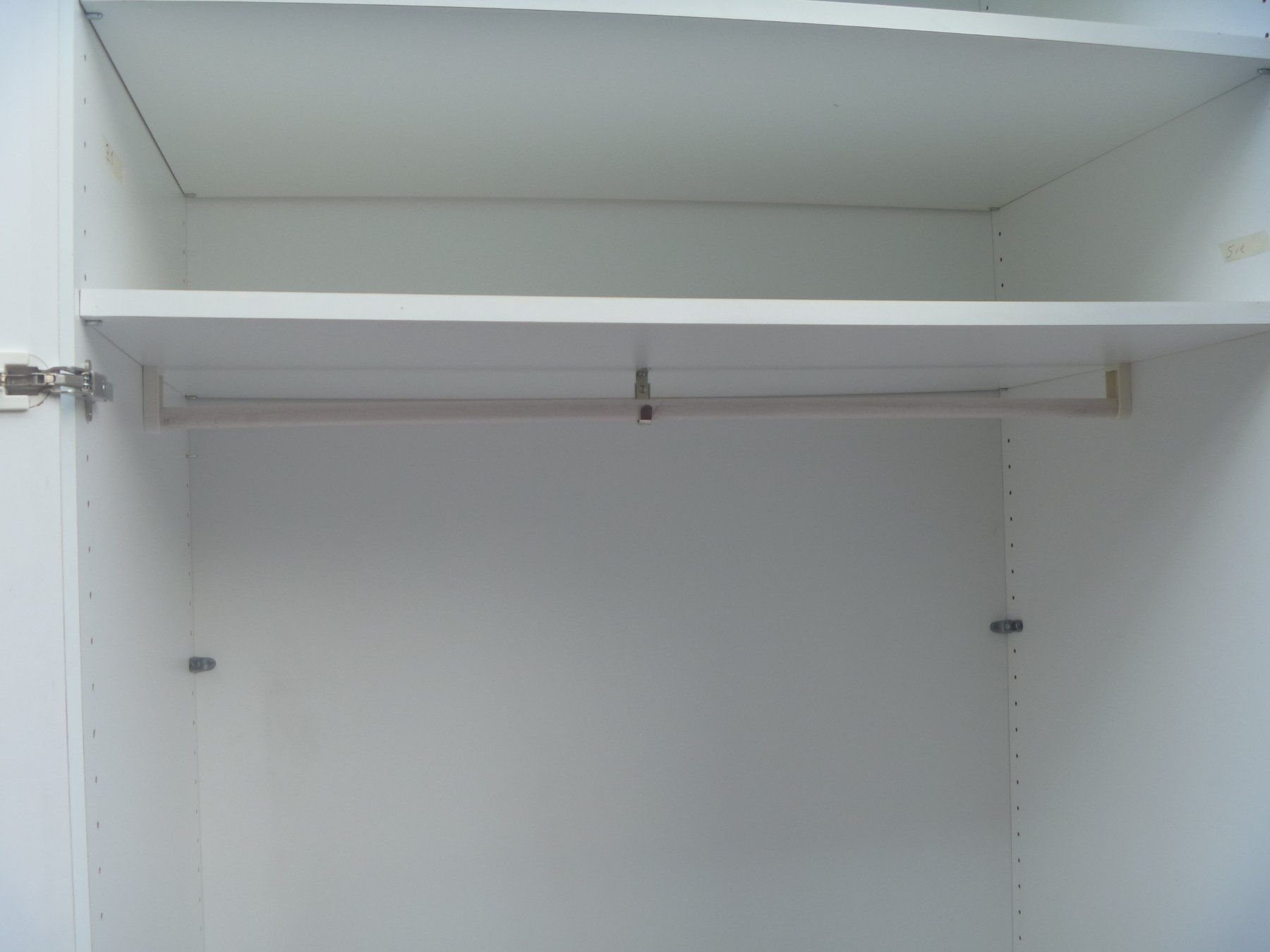 Armadi: 2 türiger Schrank Höhe: 239,4cm – Usato da Rüti ZH venduto da baumchen 8