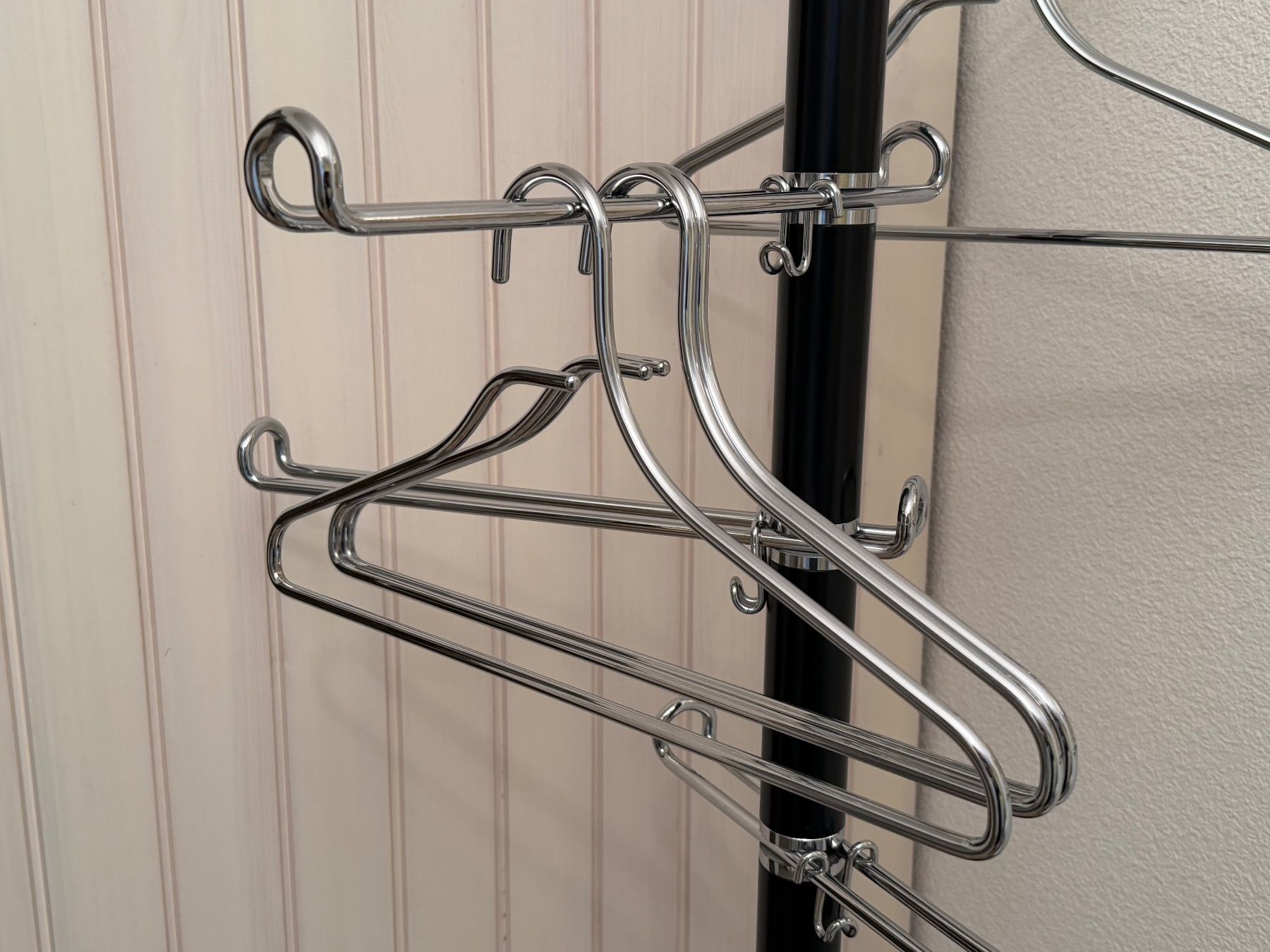 Sonstige Dekorationen & Accessoires: Garderobenständer Klassiker Metall – Gebraucht aus Buonas von pet_zgr6 1