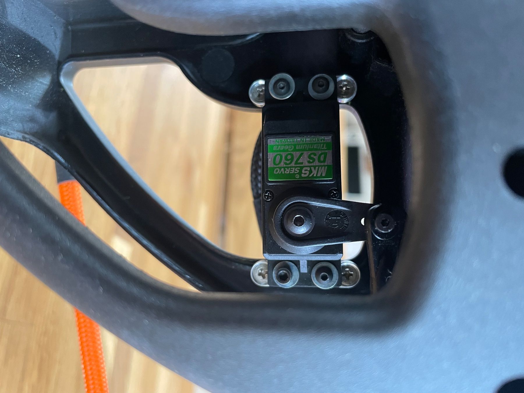 Modellismo RC: Mikado Logo 700 inkl. Elektronik – Usato da Neftenbach venduto da CURRAT1 7