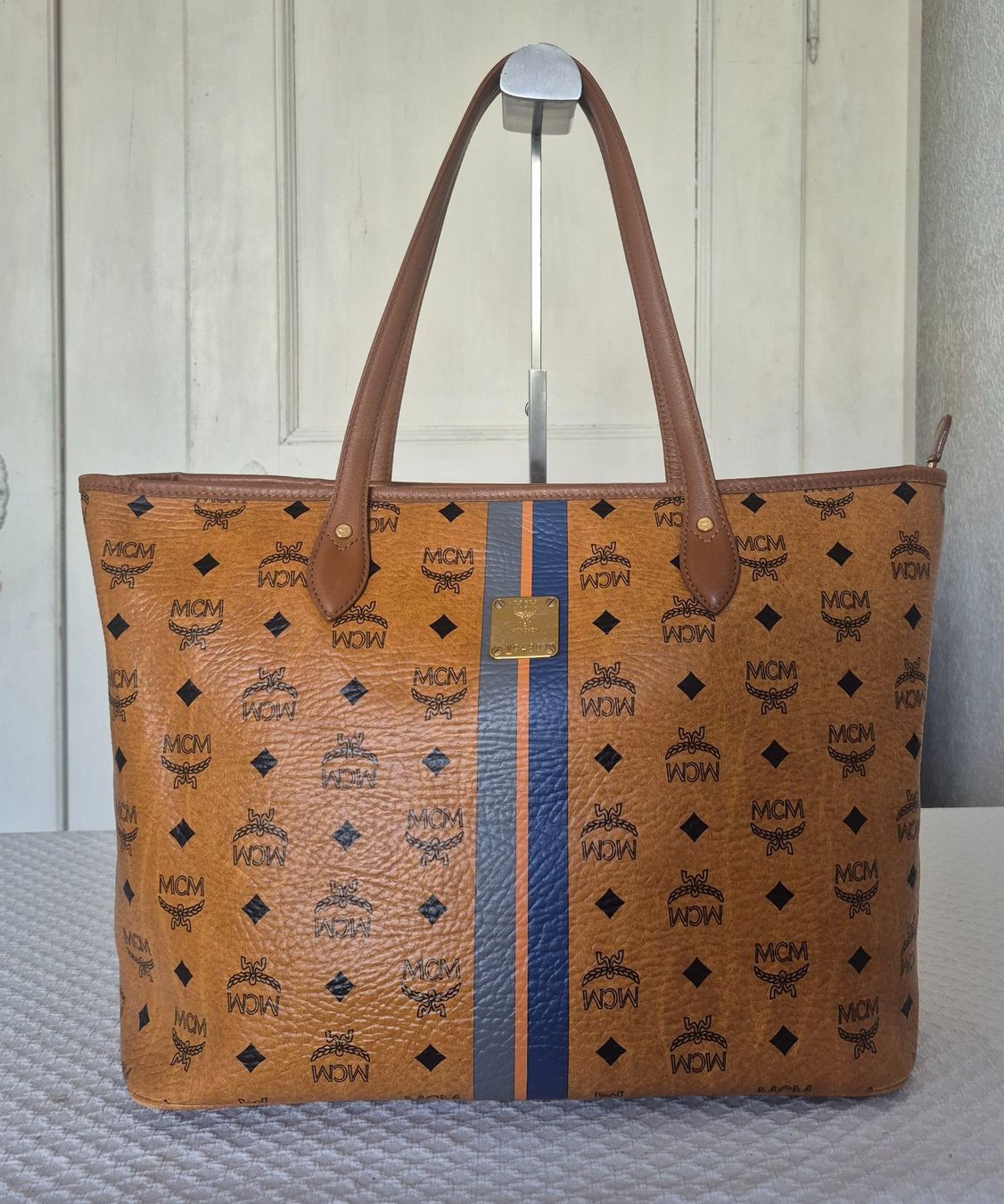 Mcm Sacs femmes: MCM Shopper Size M, mit Reißverschluss – D'occasion à Dottikon par Pega7 1