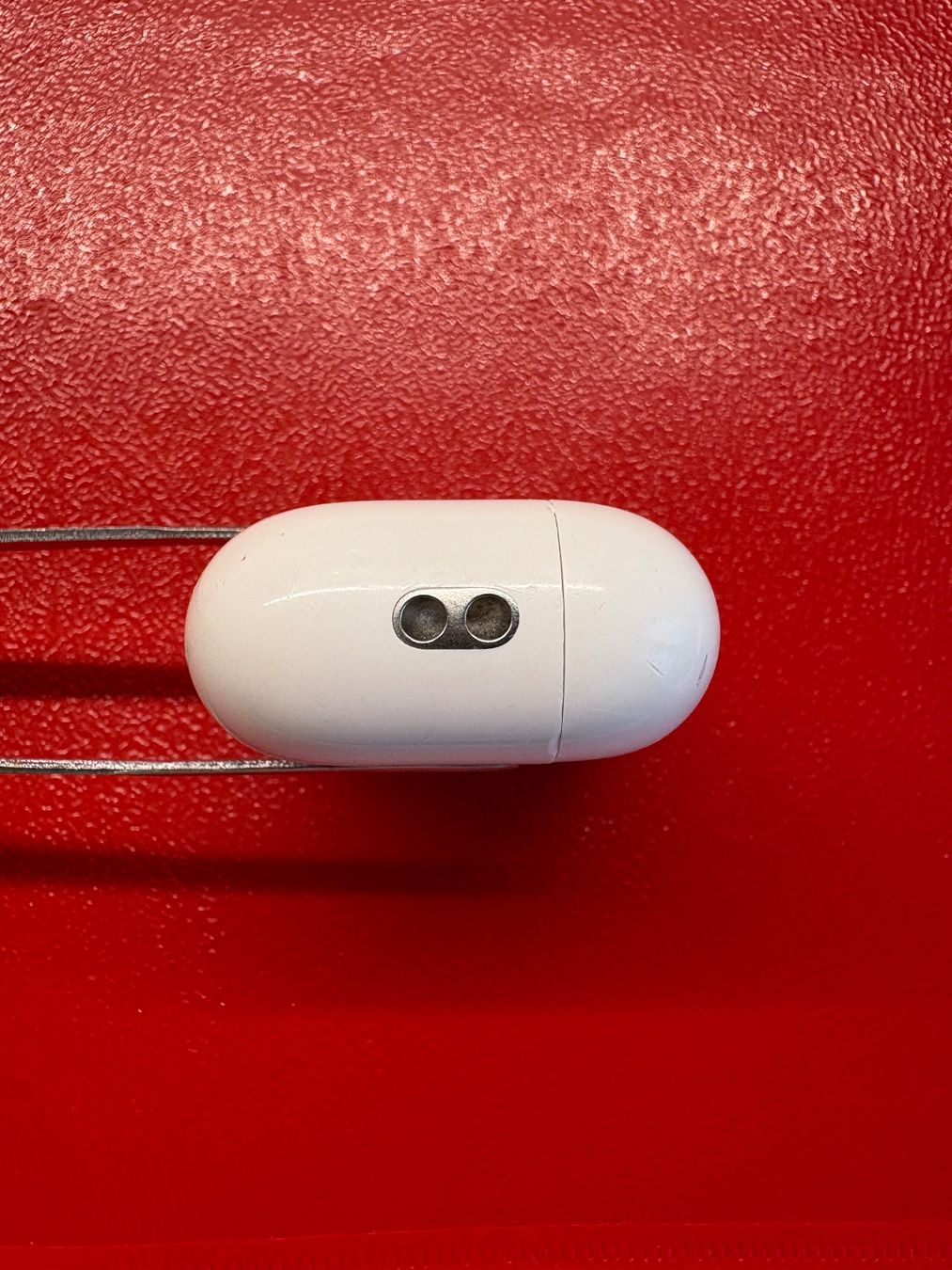 Apple Kopfhörer: Apple AirPods Pro 2 charging case (A2700). – Gebraucht aus Lausanne von Zorrus77 5
