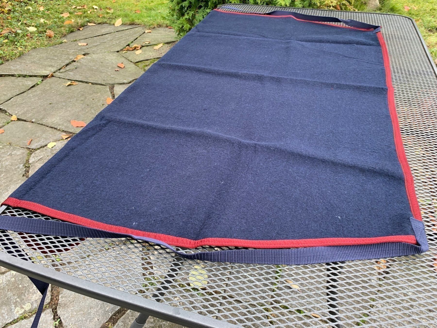 Carrozze: schöne dunkelblaue Bockdecke – Usato da Feldbach venduto da Fea1 4