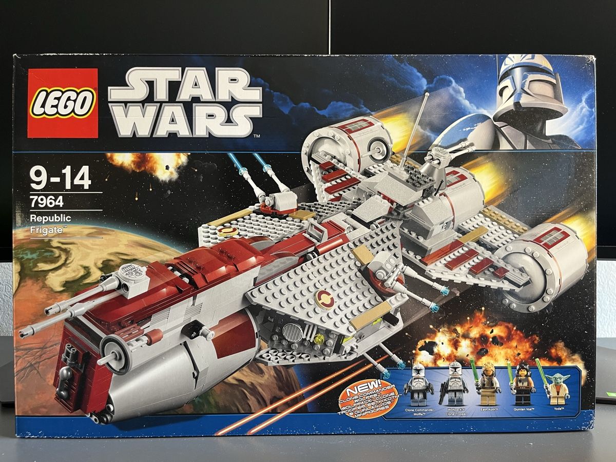 Lego Giocattoli: LEGO Star Wars Set 7964 Republic Frigate – Usato da Fribourg venduto da Helvetix7 7
