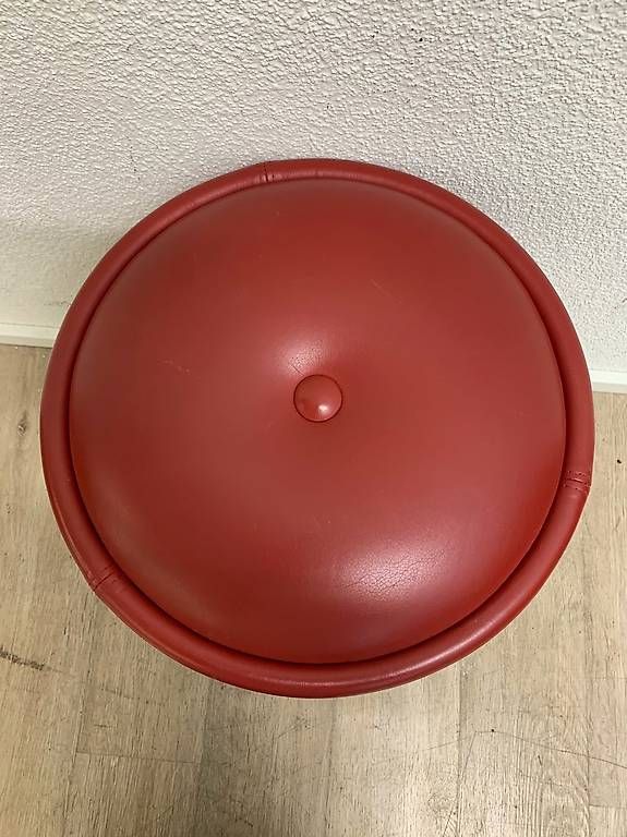 Leolux Tabourets: Leolux Designer Hocker Leder Rot mit Stauraum – D'occasion à Obernau par Arche_Noah_Brocki 5
