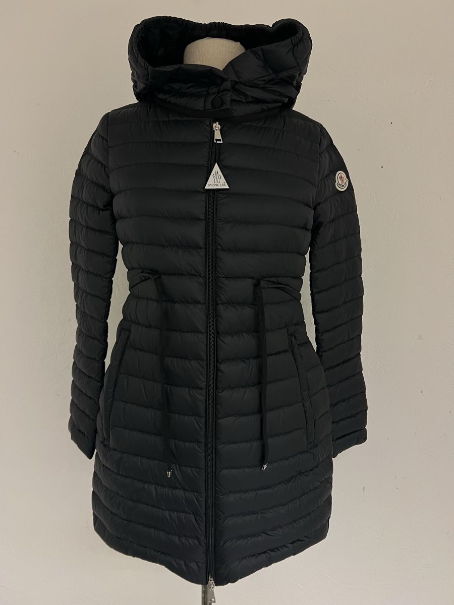 Moncler Vestes: Moncler jacket  – Neuf avec emballage d'origine à Zürich par Claus-Zr