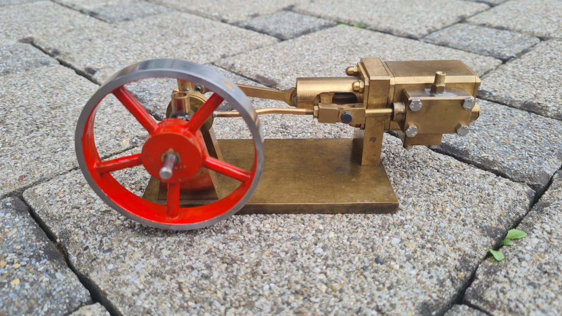 Modellbausätze & Standmodelle: Dampfmaschine?? / Luftmodell?? / Messing /Eigenbau?? /1.4 Kg – Gebraucht aus Safenwil von Husqi2000 1