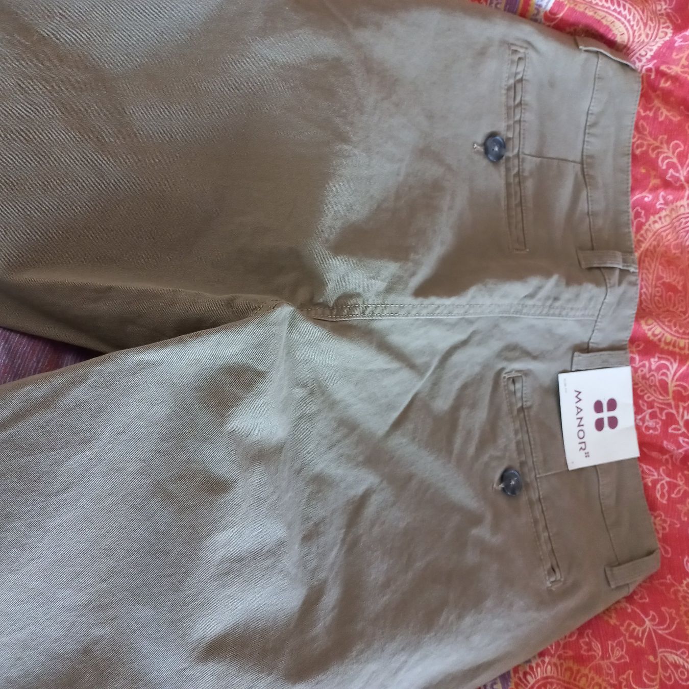 Manor Pantaloni: Chinohose Grösse S=30 – Usato da Ebnat-Kappel venduto da Youssou 1