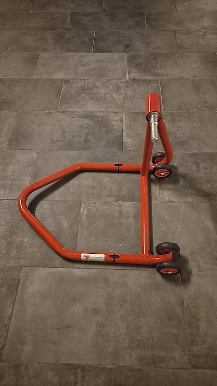 Stander: DUCATI Hinterer Boxenständer für Einarmschwinge – Usato da Ittigen venduto da Thaiii 2