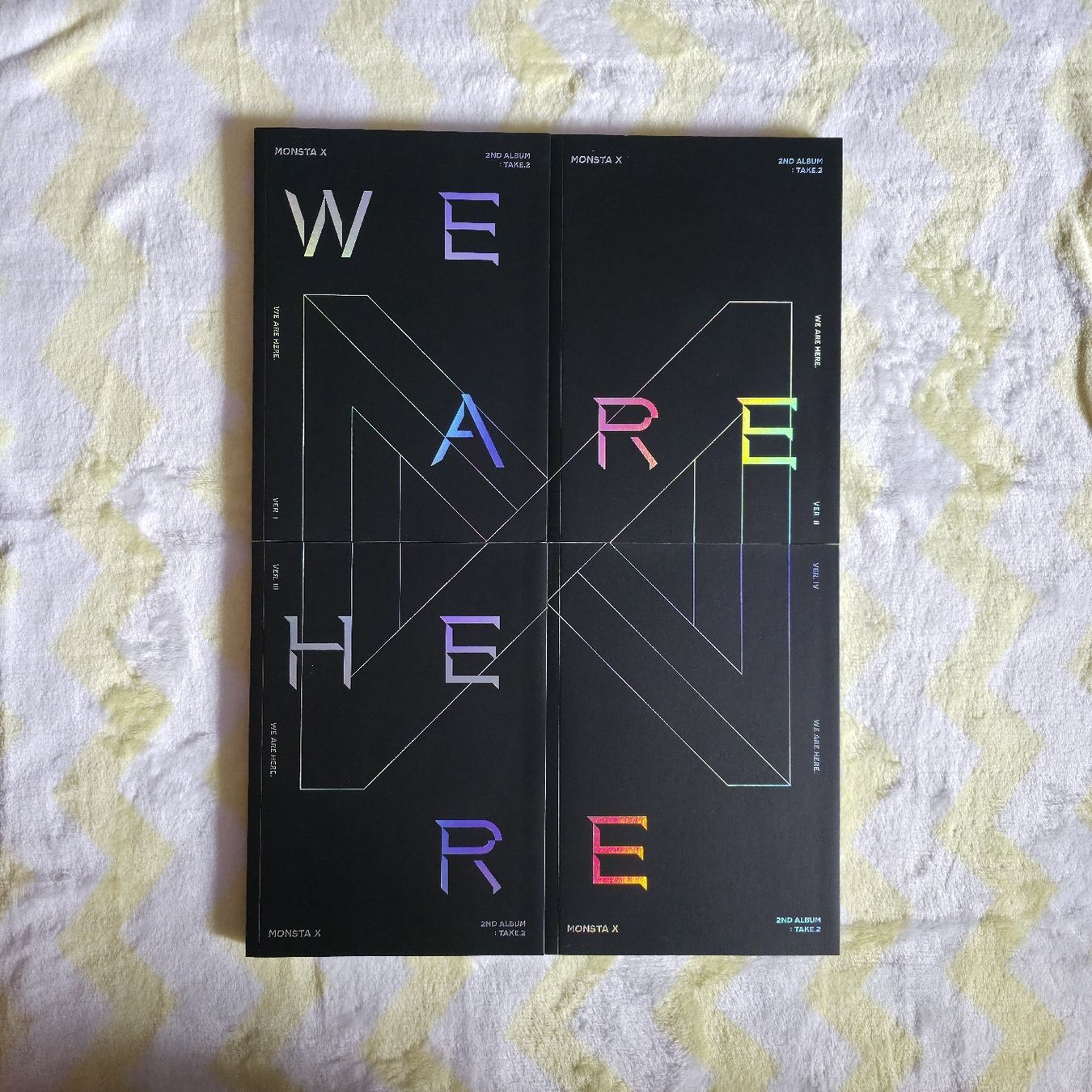 CD: Monsta X - We Are Here (4 versioni) – Nuovo (secondo la descrizione) da Rancate venduto da sarah357